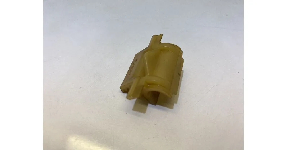 Cenová Bomba Zajištění vodítek ventilů plast R1200 skútr