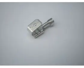 ELEKTROINSTALACE - KONEKTOR FAST-ON 6,3MM DUTINKA S ODBOČKOU Autentický